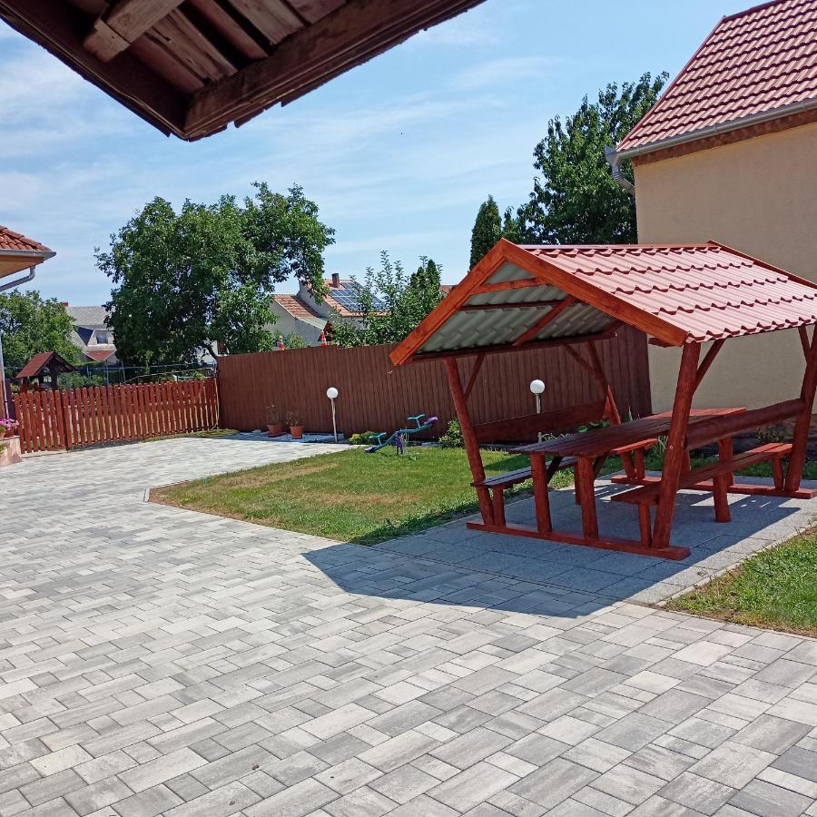 Livia Apartman Bük Εξωτερικό φωτογραφία